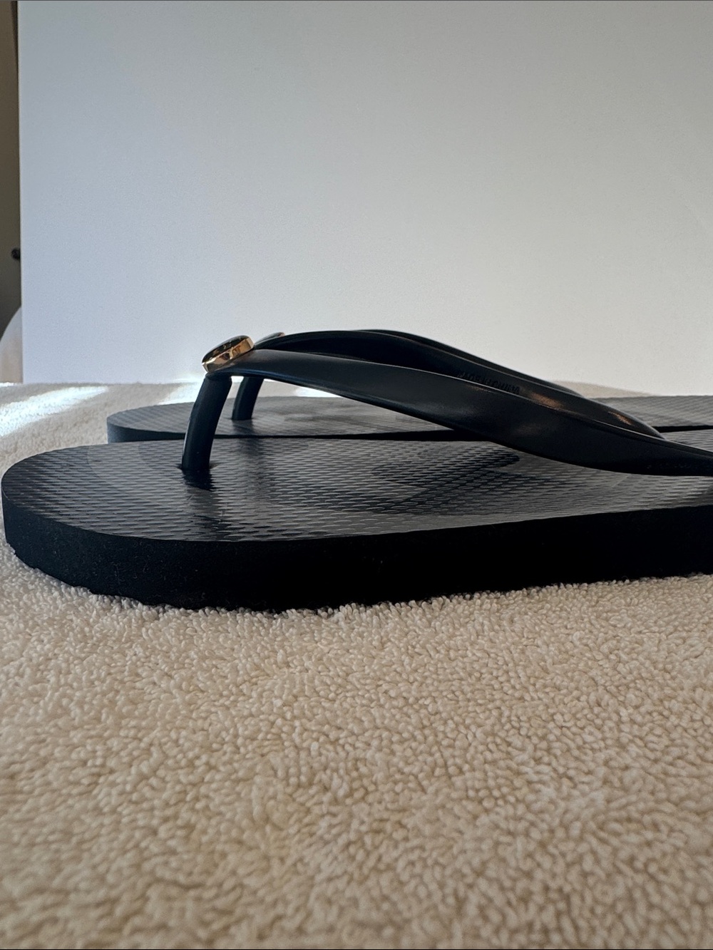 Tory Burch NWOT Black and Gray Logo Flip Flops Women’s 8 - Picture 8 of 11